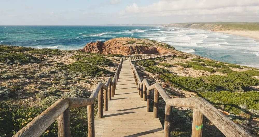 How to Live in Portugal as an American?